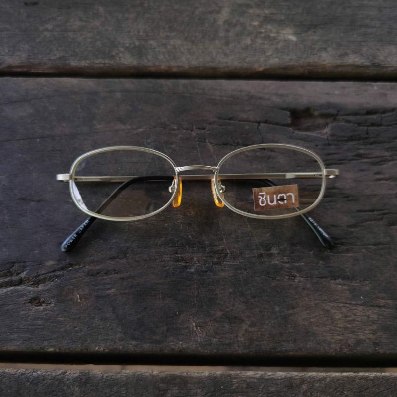 กรอบแว่นตา แว่นตาวินเทจ แว่นเก่าเก็บยุค 90 s รุ่น Silver Klang กรอบสีเงิน ทรงเหลี่ยมมน รองรับการตัดเลนส์สายตา วินเทจแท้