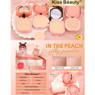 No.81237-03  Kiss Beauty In The Peach แป้งพัฟ 2 ชั้น 2 สี เนื้อบางเบา คุมมัน แป้งสีแมทซ์ และ ผสมชิมเมอร์มีกระจกในตัว