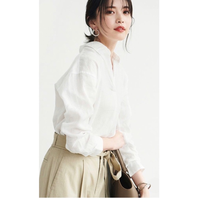 *NEW* ราคาพิเศษ! Uniqlo Premium Linen Shirt (Size L) เสื้อเชิ้ตสีขาว ผ้าลินินพรีเมี่ยม ผ้าดีมาก ใส่แ