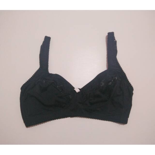 Estella Intimate Wireless & Non-pad Bigsize Bra 38DD/85E BH สีดําซ้ายส่งออก