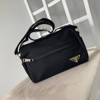 PRA//DA NYLON CROSSBODY BAG งานพรีเมียมกิฟท์จากแบรนด์ดัง  Code:B26D270166 แบรนด์แท้ 100% งาน Outlet