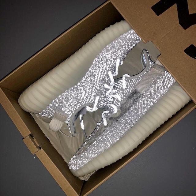 Yeezy boost 350 black vs moonrock restock Buy Yeezy Red October