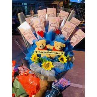 🎓💸🐻‍❄️🎁_ช่อหมีคู่2ตัวดอกไม้ใส่แบงค์ได้ 10 ใบใส่ได้แบงค์ 20 ถึงแบงค์พันค่ะ🙏🎓🎓👑🌟👍