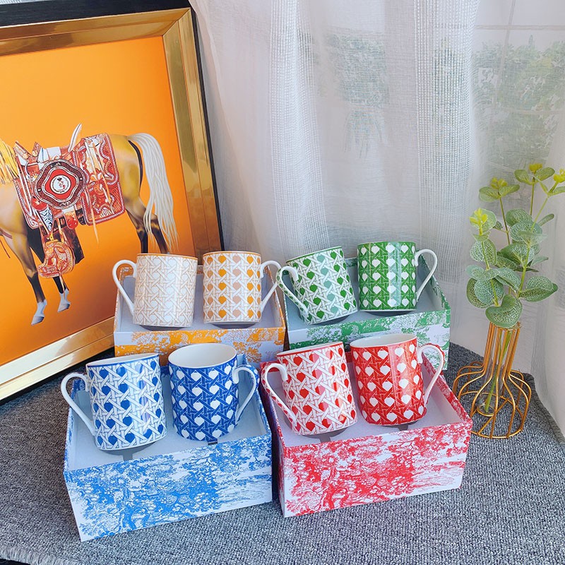 Dior European Bone China Mug Couple Pair Cup High-value Cup Water Cup Wedding Birthday Gift Breakfas