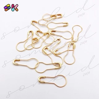 somkid เข็มกลัดซ้อนปลาย เข็มกลัดหลอดไฟ เข็มกลัดทรงน้ำเต้า มี3สี เงิน,ดำ,ทอง ไม่กินผ้า ปลายแหลม เนื้อบางกลัดง่าย