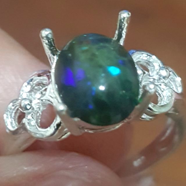 แหวนเงินแท้925 โอปอลแท้ โอปอลดำ (Natural black opal ring) size 5.75