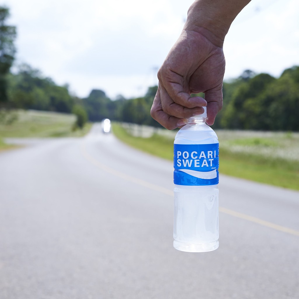 POCARI SWEAT เครื่องดื่มเกลือแร่ 500ml จำนวน 24 ขวด