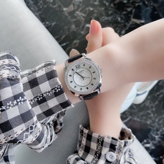 🎀 (สด-ผ่อน) นาฬิกาสายหนังสีดำ 34 mm 14503152 Boyfriend Leather Strap Black Glitz Tone Watch