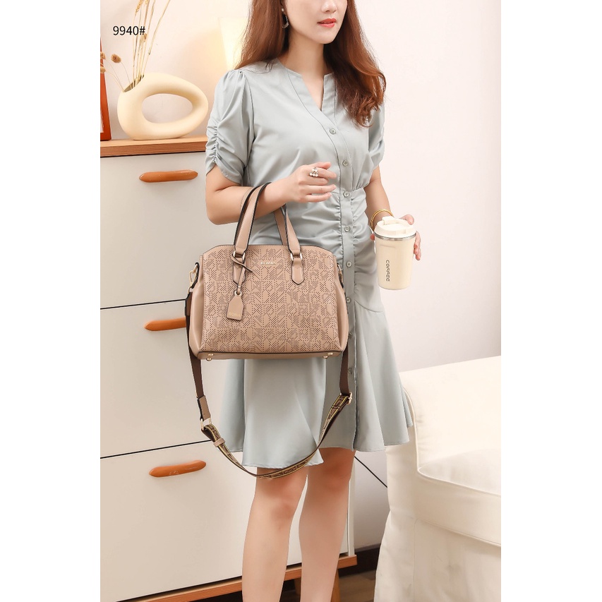 Bonia กระเป๋าสะพายข้าง 9940B - 0bl5qmhzgg - ThaiPick