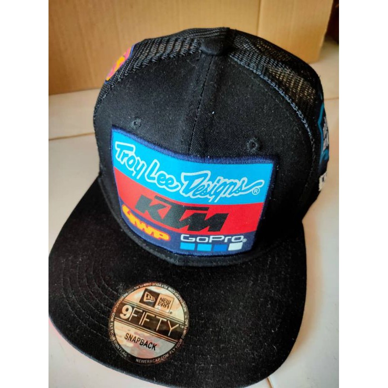 SNAPBACK / TRUCKER CAP ADJUSTABLE