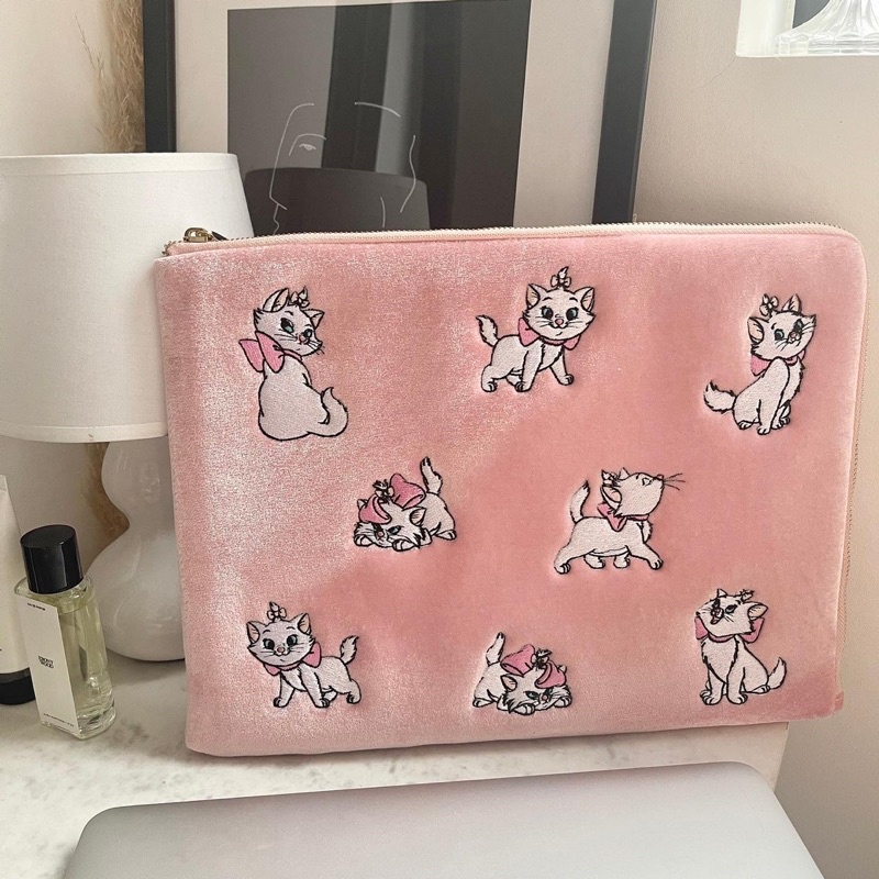 IN STOCK Disney x Skinnydip Marie Laptop Case