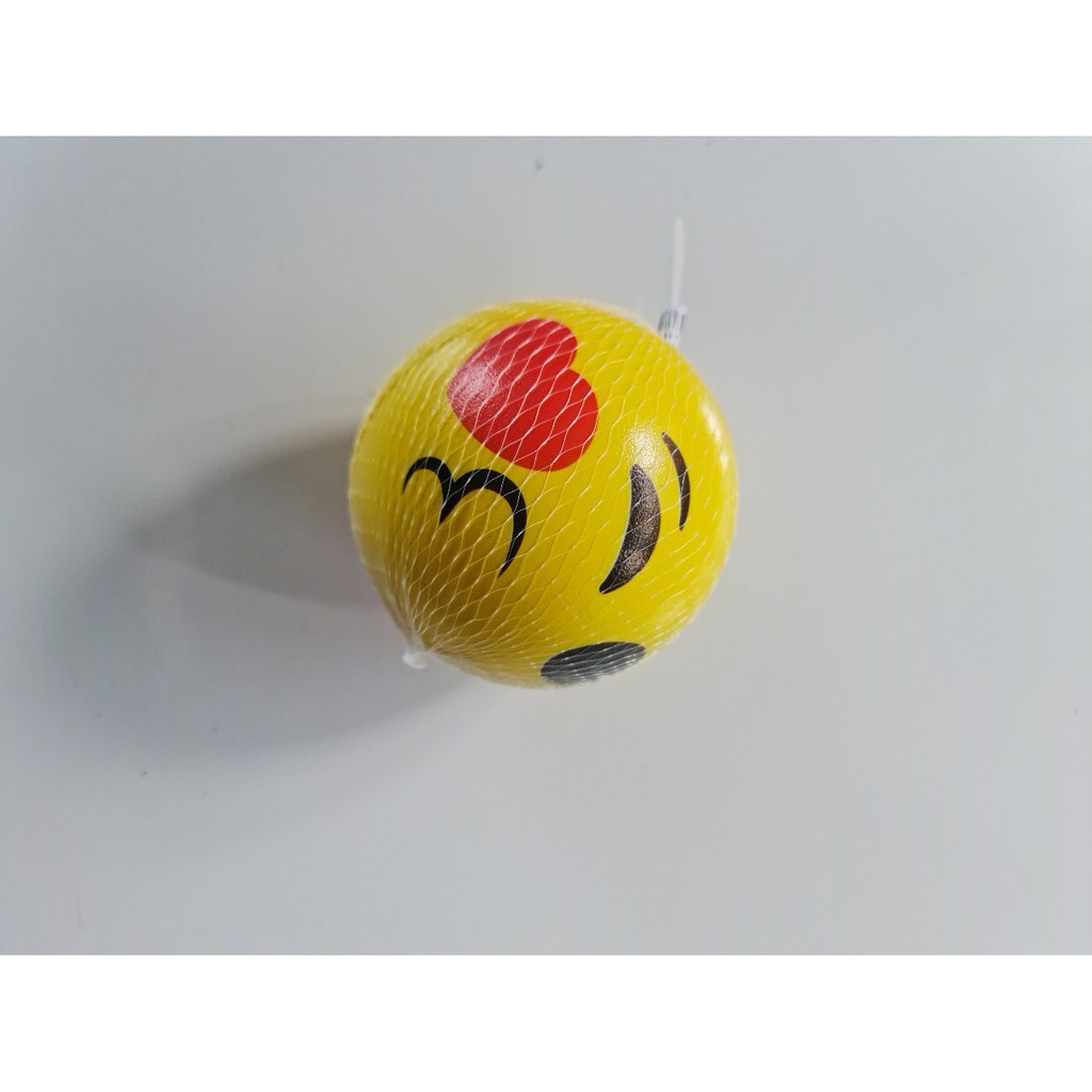 ลูกบอล Emoji  ขนาดเส้นผ่าศูนย์กลาง 10cm   มีให้เลือกหลายแบบ  จำนวน 1 ลูก