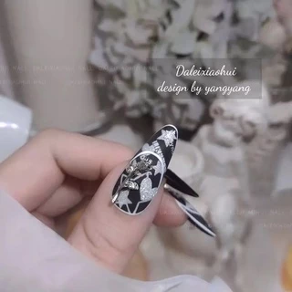 สติกเกอร์แต่งเล็บ สีเงินแฟลช สะท้อนแสง กากเพชรเงอน Reflective Glitter 3D Nail Decals Stickers Silver Powder