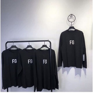 FOG FEAR OF GOD ESSENTIALS ยุโรปและอเมริกา High Street Black White Season 6 FG คอกลม O-Neck สีขาวสีดำพิมพ์แขนยาวผ้าฝ้ายลำลองหลวม T เสื้อผู้ชายผู้หญิง