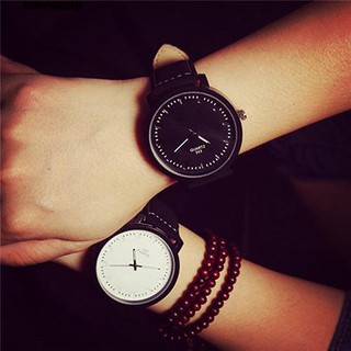 แฟชั่น Unisex หมองคล้ำโปแลนด์ Faux Leather Band กีฬาข้อมือนาฬิกา