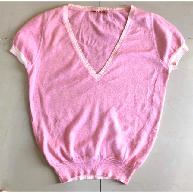 เสื้อ Prada แท้