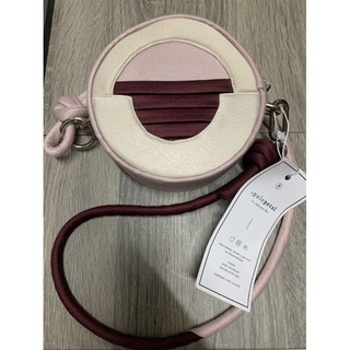 กระเป๋าสะพายข้างหรือ crossbody a pale petal