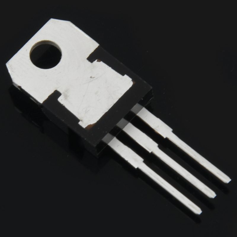 Lotto LM7805 Regolatore Di Tensione 7805 TO-220 – Scegli Quantità: 10/20/30/100 Pz