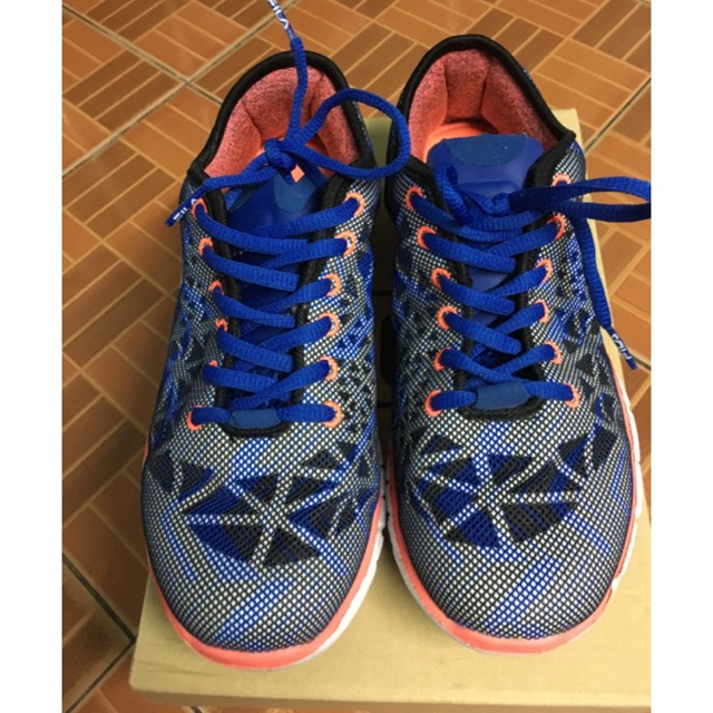 รองเท้าผ้าใบ FILA size us5 eur37 สภาพ 90%