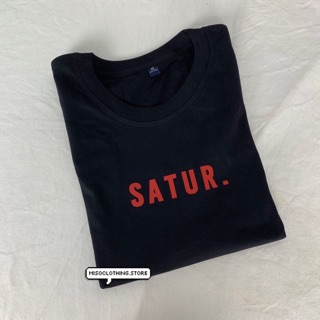 "Satur" เสื้อยืดสกรีน สวมใส่สบาย