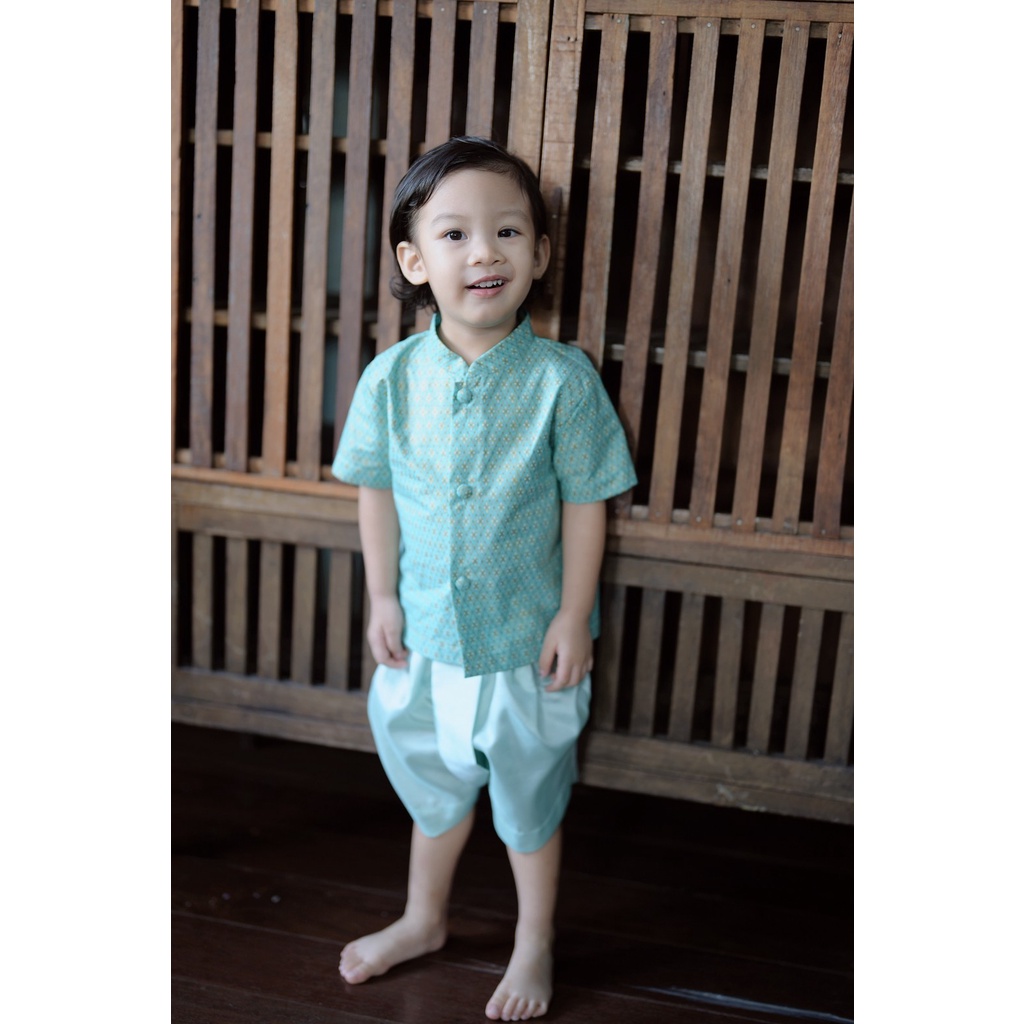 ชุดไทยเด็กชายคอตั้ง สีเขียวมินต์