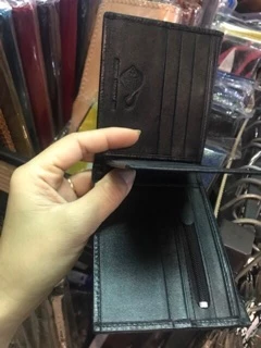 [ใส่โค้ด JUNINC30 ลดเพิ่ม 30%] กระเป๋าสตางค์หนังแท้ ปลากระเบน