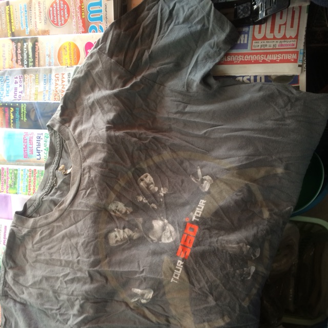 เสื้อ  U2 tour