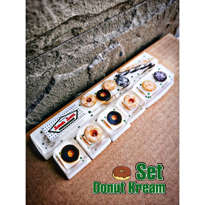 SET​ ปุ่ม​คีย์บอร์ด​เรซิ่น​ Donut​ Kream​ 6​ ชิ้น