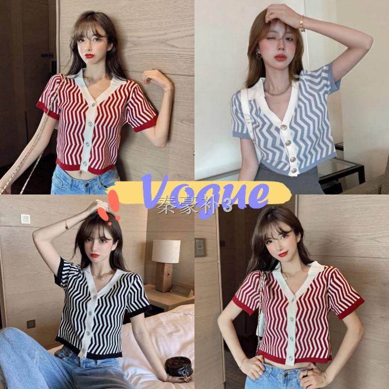 ☞Vogue🌟พร้อมส่ง⭐เสื้อไหมพรมคปกระดุมหน้า ลายหยักเก๋ (6755-1)