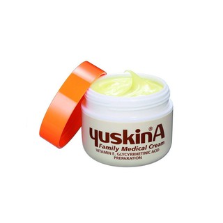 Yuskin A Family Medical Cream ขนาดใหญ่ 120กรัม ครีมสารพัดประโยชน์ .