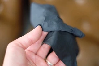 ถุงมือยาง Latex gloves อย่างดี1 กล่องมี 20 ชิ้น ชนิดข้อมือยาว