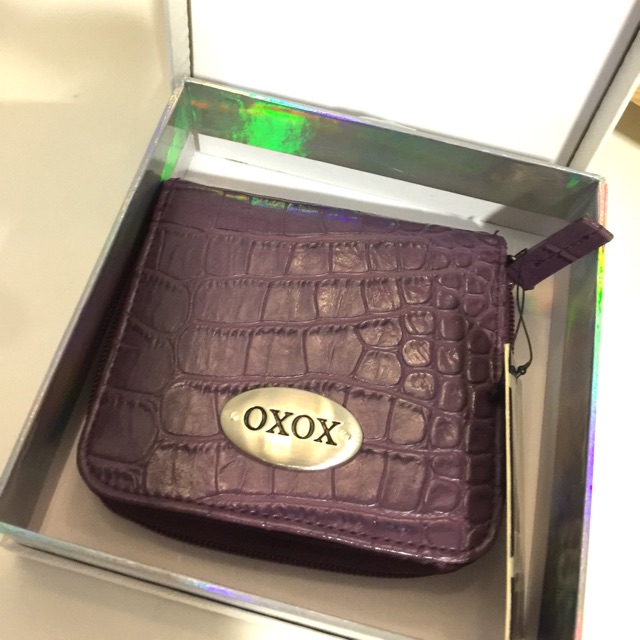 กระเป๋าสตางค์ XOXO wallet สีม่วงลายหนัง สวยมาก (ของใหม่ปล่อยต่อ) ต่อรองราคาได้