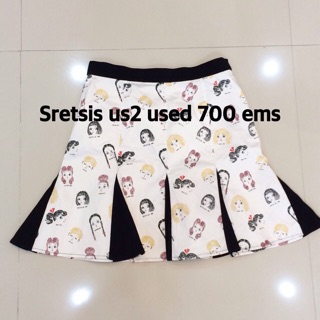 Sretsis skirt ของแท้ ขาย 700 บาท