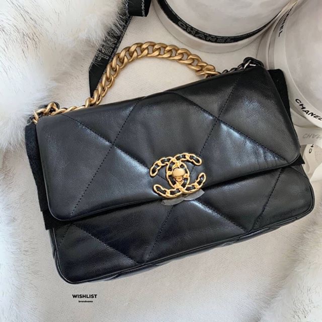 chanel 19 goatskin