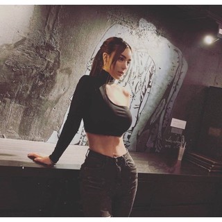 เสื้อสวยแซ่บเว่อร์ เนื้อผ้ายืดหยุ่น