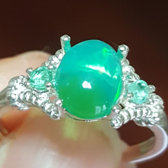 สำหรับคนชอบสีเขียว โอปอลแท้ มรกตดิบแท้ เงินแท้925 (Natural green opal + emerald ring)