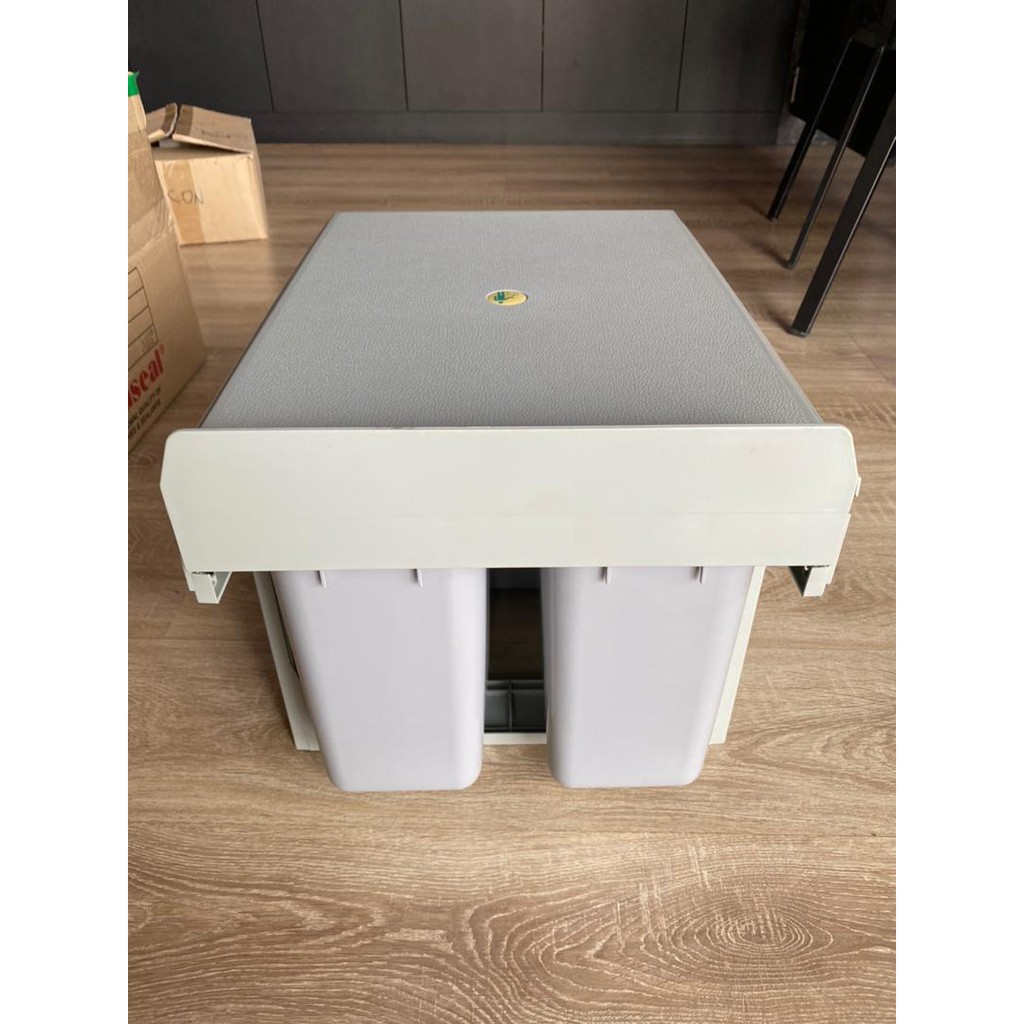 FMAWB025A BOTTOM MOUNTED BIN พร้อมสไลด์ (1x18L X 2x8L)