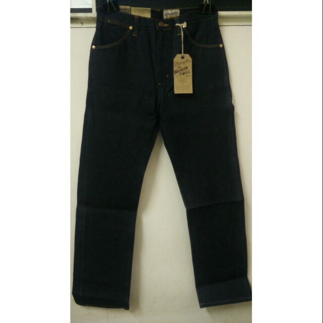 W6MWZ213สียีนส์เข้ม ผ้าดิบ
WRANGLER (ชาย)