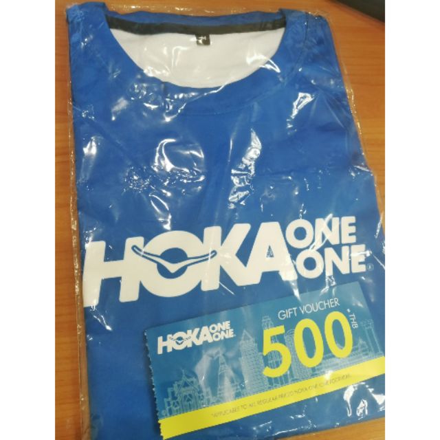 เสื้อวิ่ง Hoka One One ไซส์ M (แถม Gift voucher)