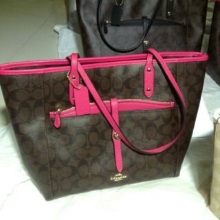 New coach collection tote