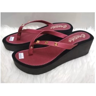 รองเท้าแตะส้นเตารีด Gem Thorn ล่าสุด