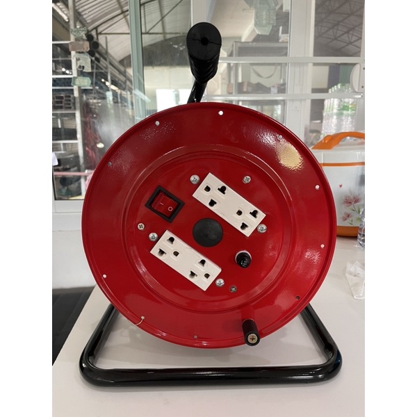 ปลั๊กพ่วงแบบมีล้อเก็บสายไฟพร้อมสายไฟความยาวเริ่มต้น 20-50 ม.แบบปลั๊กกราว 4 ข่องเสียบพร้อมฟิวส์ตัดไฟและสวิสต์ปิดเปิด