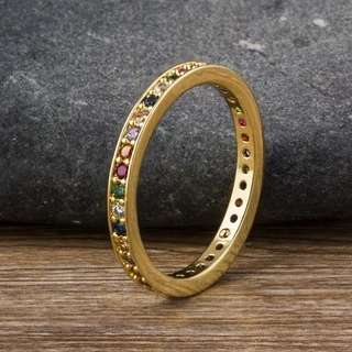 สีสัน Cubic Zirconia Eternity Band แหวนบาง Skinny Birthstone สีรุ ้ งรอบวงกลมแหวนนิ ้ ว