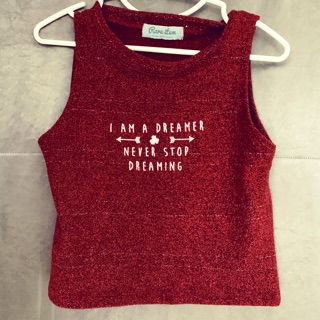 เสื้อครอปแขนกุด สีแดง