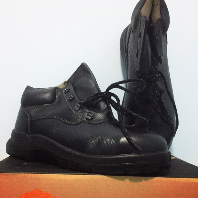รองเท้าเซฟตี้ king’s by honey เบอร์ 9/43 สีดำ