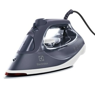 ELECTROLUX เตารีดไอน้ำ UltimateCare 500 (2400W, 0.33ml) E6SI3-61NW สีเนวีไวท์ ประกันศูนย์ฯไทย 2 ปี