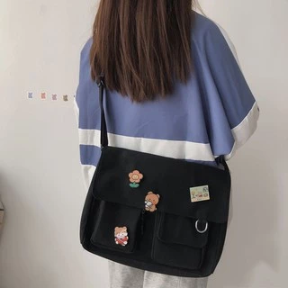 (มีส่งด่วน) ifashionbag(IF1409) กระเป๋าสะพายข้างแคนวาส พร้อมเข็มกลัด 4 ชิ้น