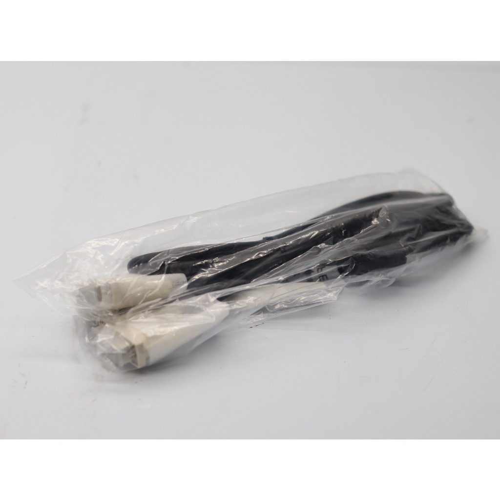 สาย DVI ยาว 1.8 เมตร  (DVI TO DVI) สายแท้ใหม่ที่มากับจอแบรนด์เนม  ให้ภาพที่คมชัด ไม่เบลอ  ไม่ลาย