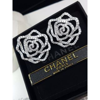 ❤️New Arrive ❤️ ~
 rose diamond earring