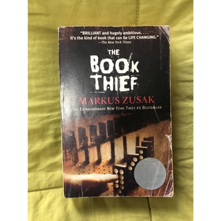 The Book Thief - Markus Zusak 1st paperback edition นิยายภาษาอังกฤษชื่อดัง